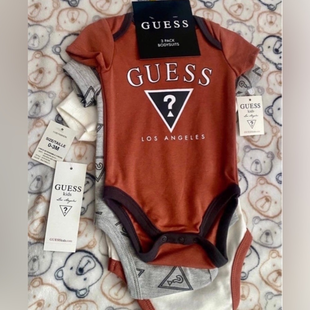 Guess 3pk onesie set (0-3m) NWT